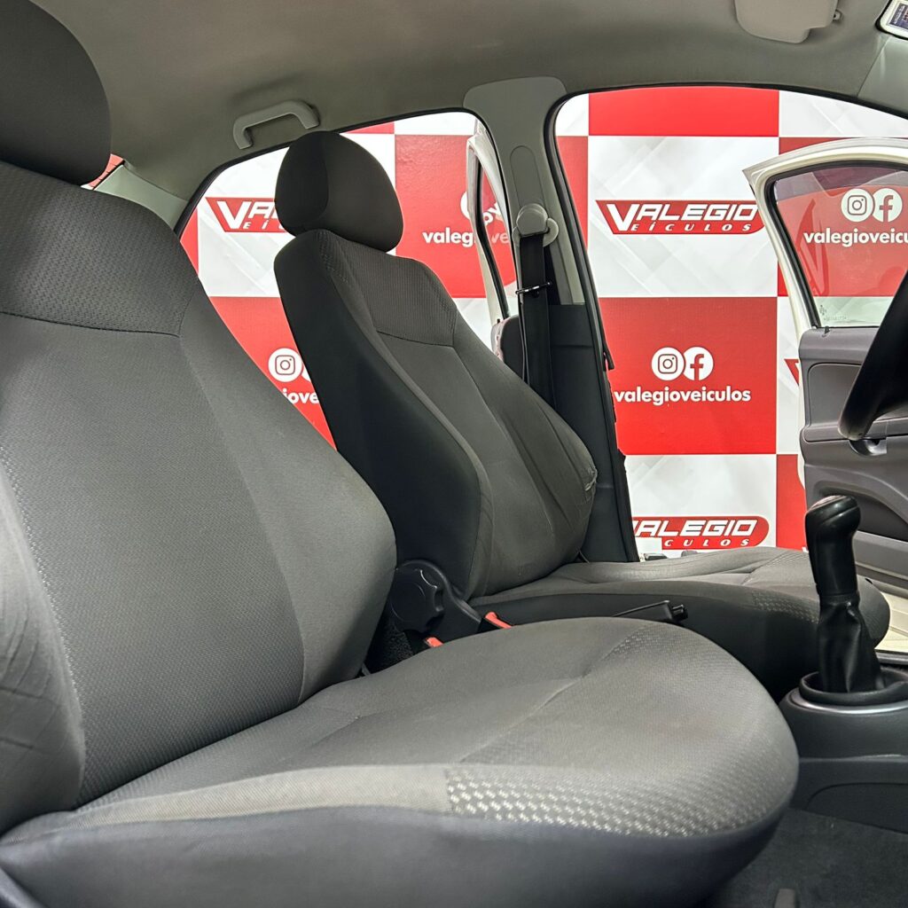 WhatsApp Image 2025-10-23 at 17.38.36 (1)