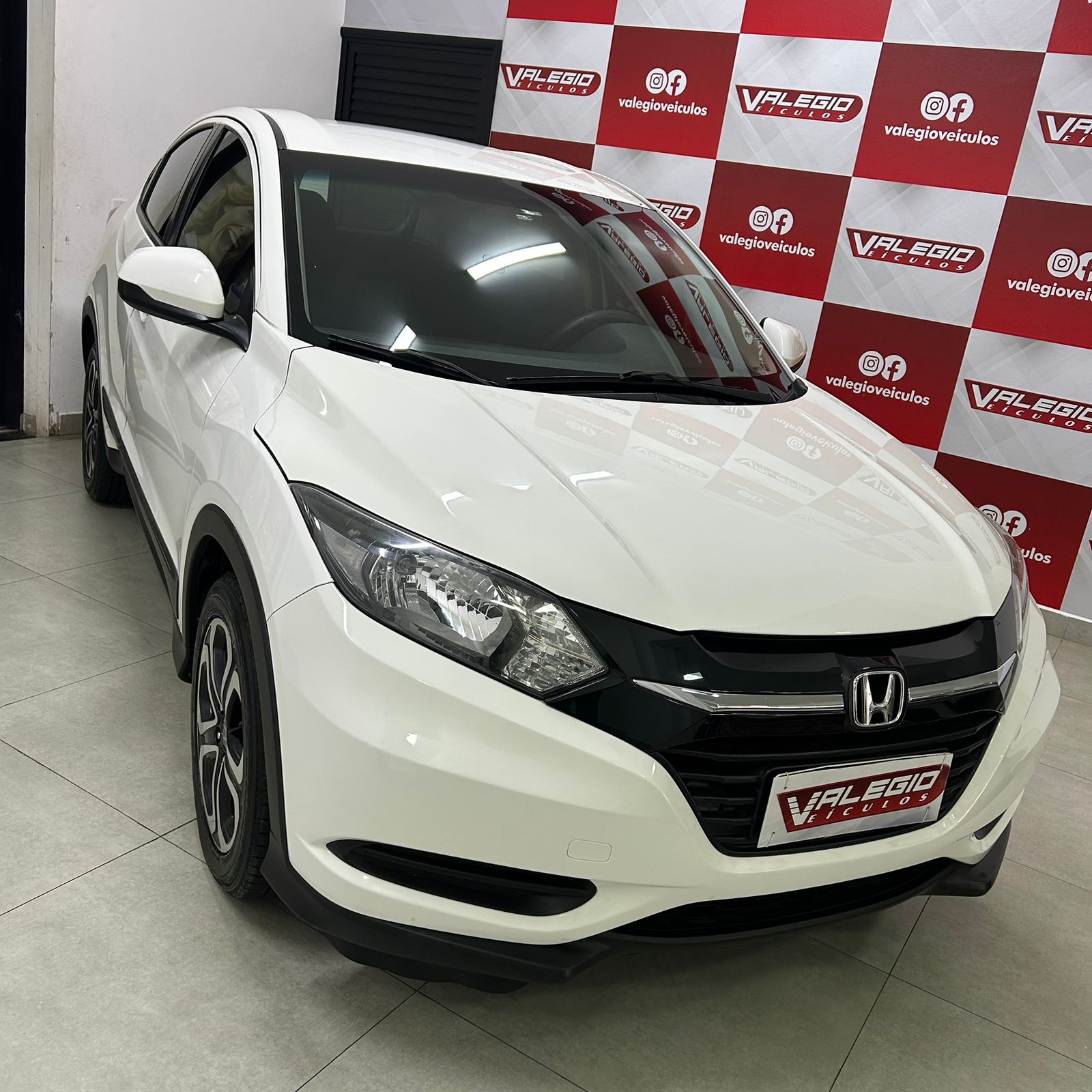 WhatsApp Image 2025-11-24 at 16.09.09 (1)