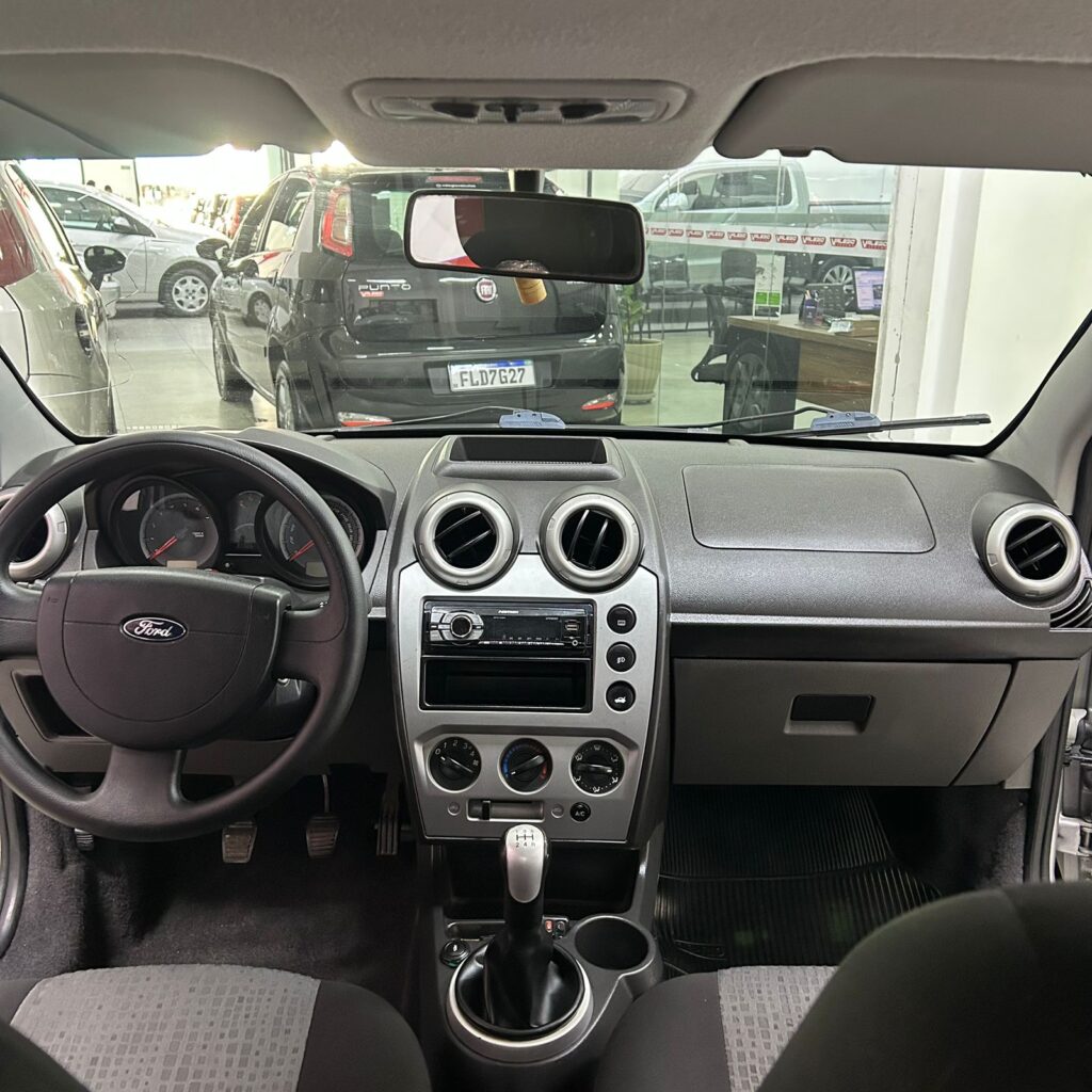 WhatsApp Image 2025-11-26 at 15.14.37 (1)