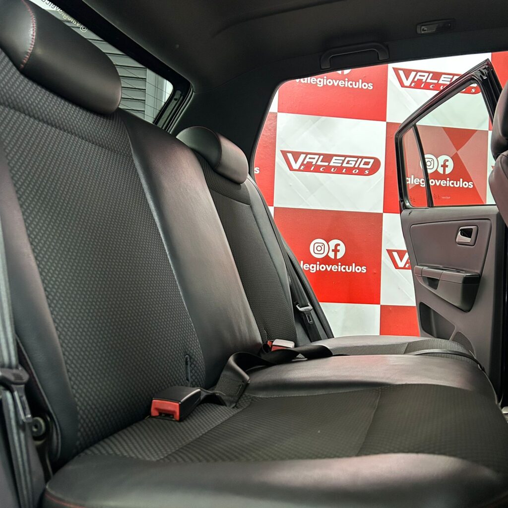 WhatsApp Image 2025-12-12 at 14.32.55 (2)